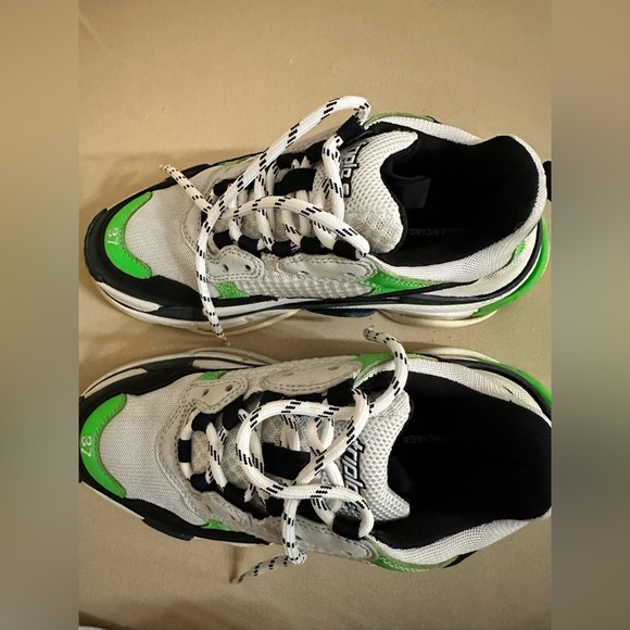Balenciaga Triple S Green Grey - Picture 2 of 8
